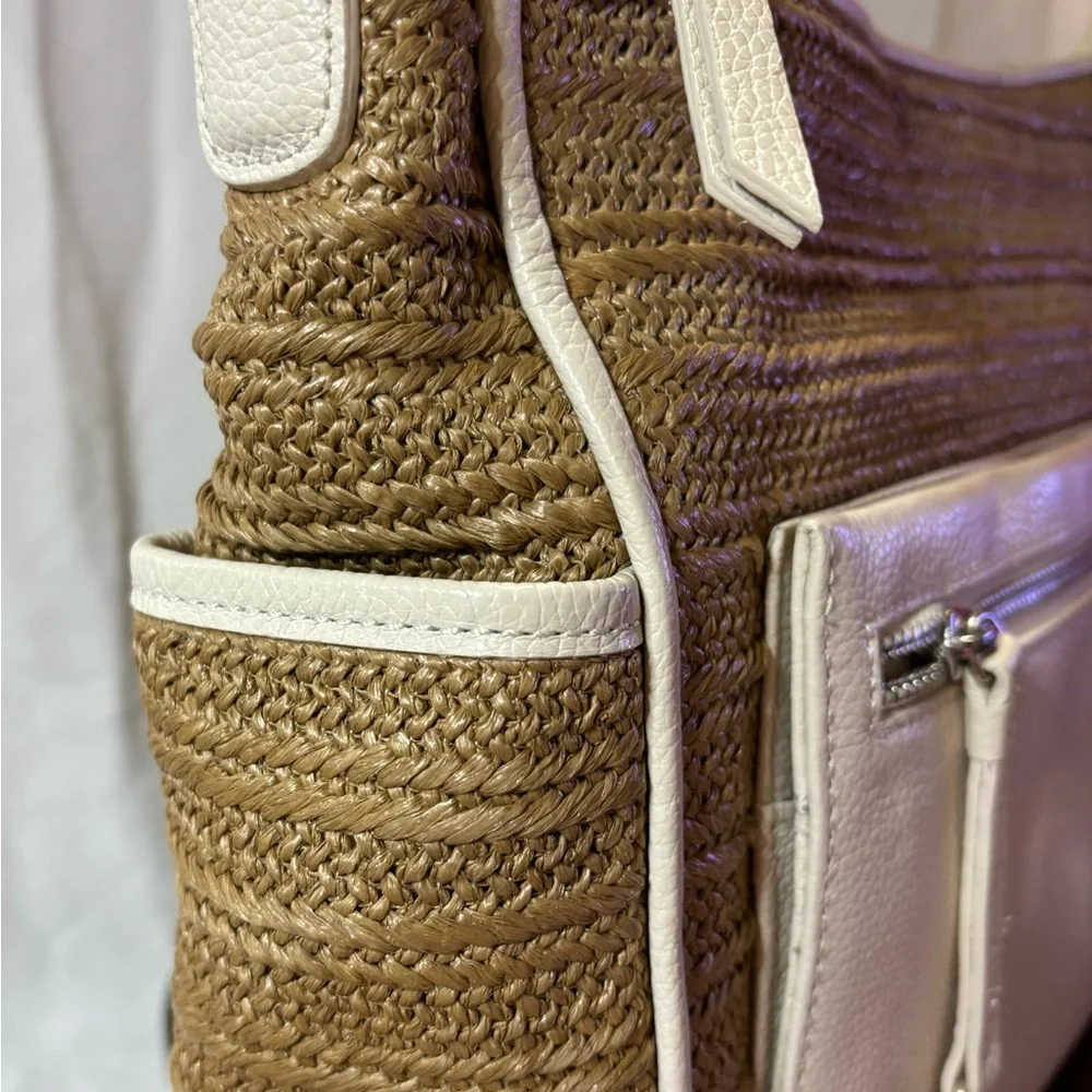 **Brighten your bag, white straw organizer - Picture 4 of 8